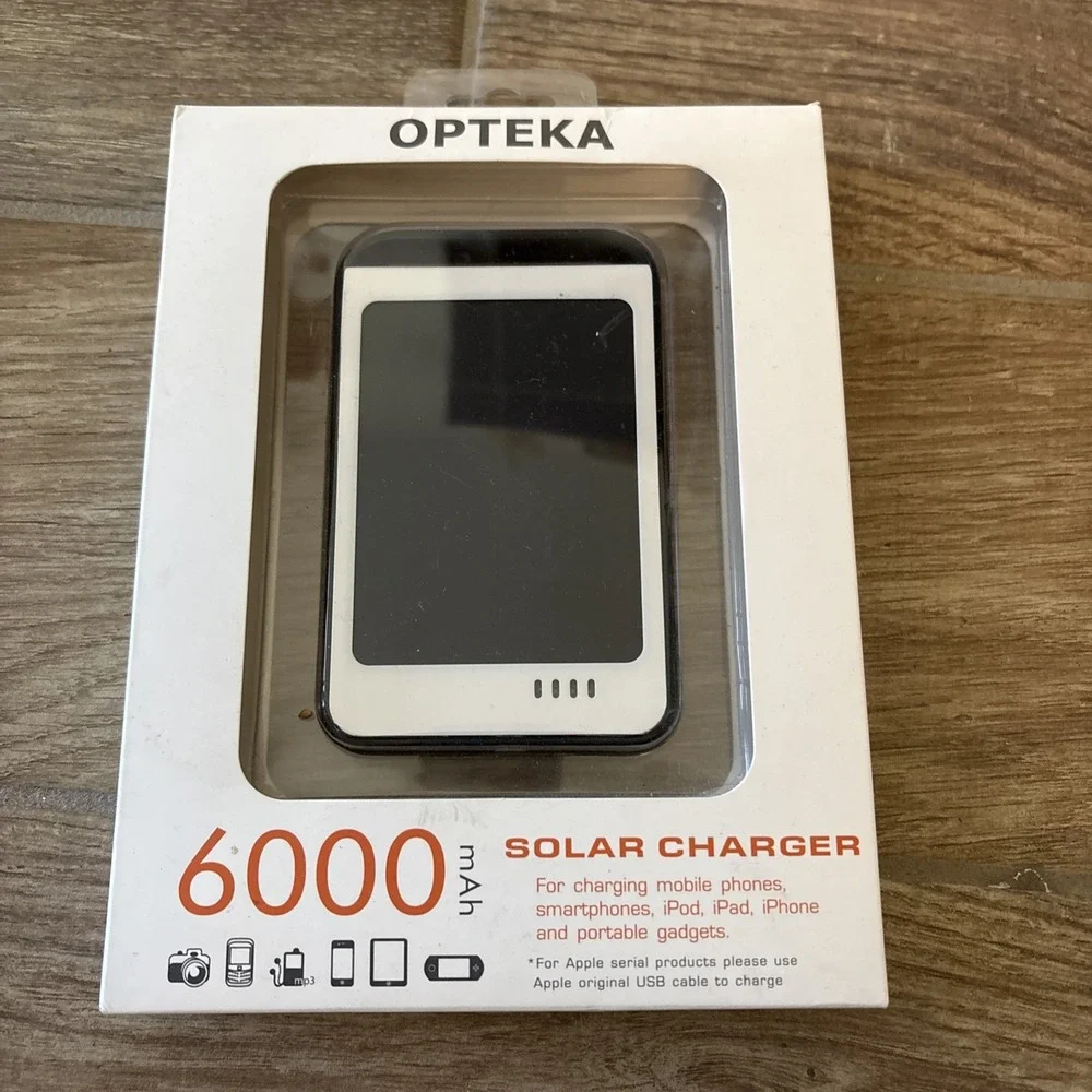 Opteka 6000 mAh Ultra High Capacity Backup Battery Solar Charger New In Package